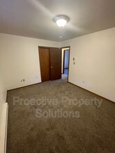4225 Woodacre's Dr in East Stroudsburg, PA - Foto de edificio - Building Photo