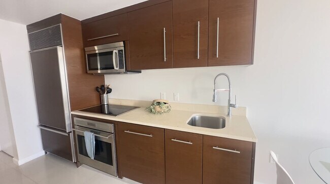 485 Brickell Ave in Miami, FL - Building Photo - Building Photo