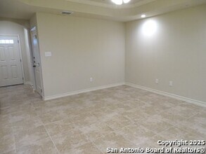 6411 Luglio Ln in San Antonio, TX - Building Photo - Building Photo