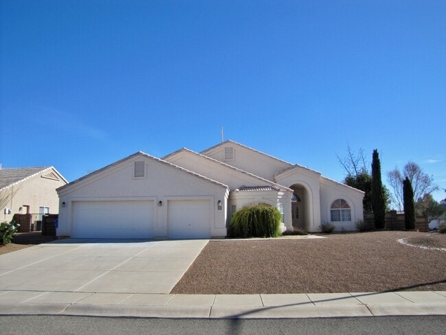 2211 Orlando Pl in Sierra Vista, AZ - Building Photo - Building Photo