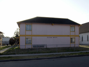 116 N Yosemite Ave in Fresno, CA - Building Photo - Building Photo