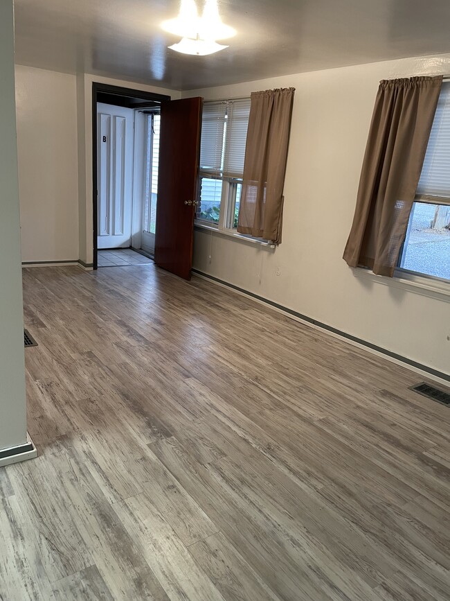 103 Mine Dr Apartments and Nearby Aliquippa Apartments For Rent Aliquippa, PA