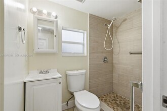 1731 NW 26th Ave in Fort Lauderdale, FL - Foto de edificio - Building Photo