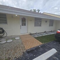 5216 W 24th Way in Hialeah, FL - Building Photo