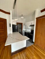 874 Beacon St, Unit 4 in Boston, MA - Building Photo