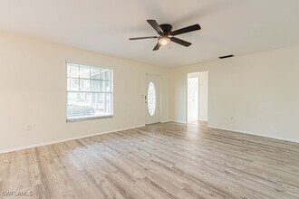 62 Lanai Cir in Naples, FL - Building Photo - Building Photo