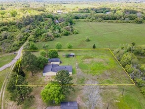 5383 Wilson Ave in Alvin, TX - Building Photo - Building Photo