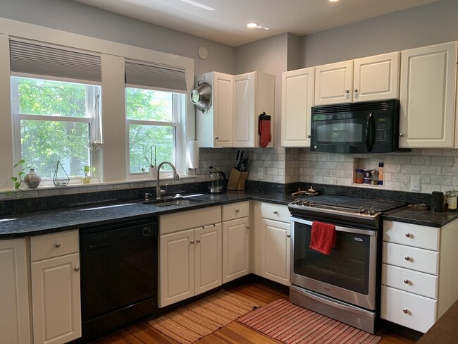 56 Farragut Ave, Unit 1