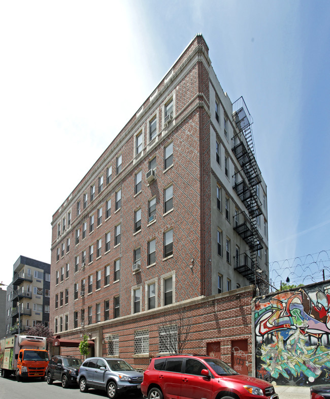 425 Keap St in Brooklyn, NY - Building Photo - Building Photo