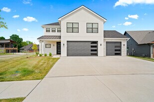 540 Angels Rst Wy in Columbia, MO - Building Photo