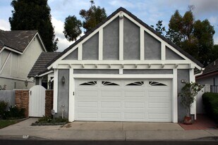 58 Cape Cod in Irvine, CA - Building Photo
