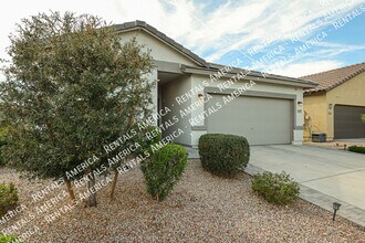 6321 W Latona Rd in Phoenix, AZ - Foto de edificio - Building Photo