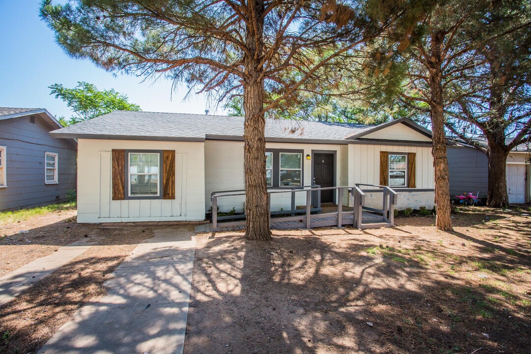 4629 Elgin Ave in Lubbock, TX - Building Photo