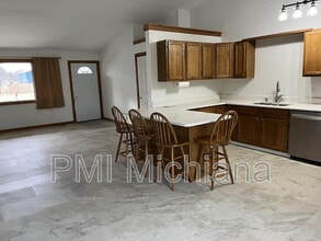 56430 Hoosier Ave in Mishawaka, IN - Building Photo - Building Photo