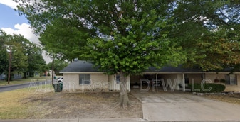 1619 N Alexander St in Sherman, TX - Building Photo