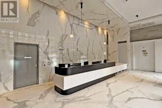 88 Queen St E in Toronto, ON - Building Photo - Building Photo