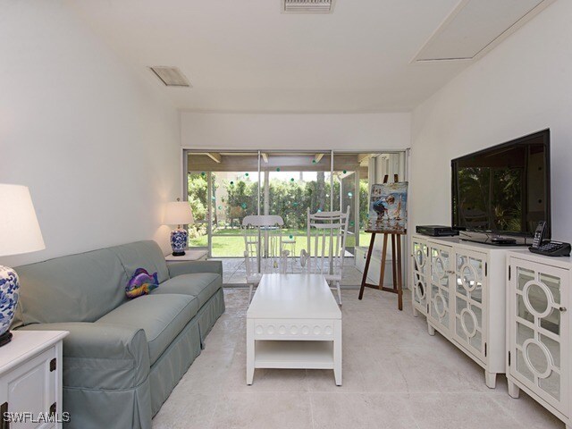 116 3rd St N in Naples, FL - Building Photo - Building Photo