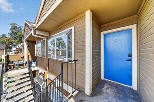 2702 Alicialynn Way in Las Vegas, NV - Building Photo