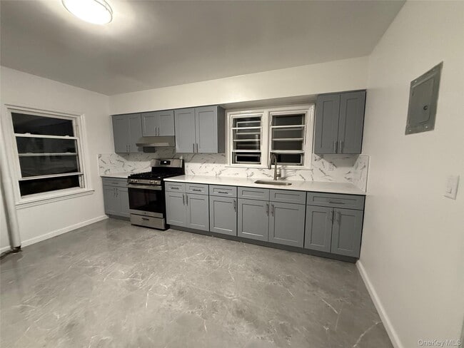 84-63-84161 161st St in Queens, NY - Building Photo - Building Photo