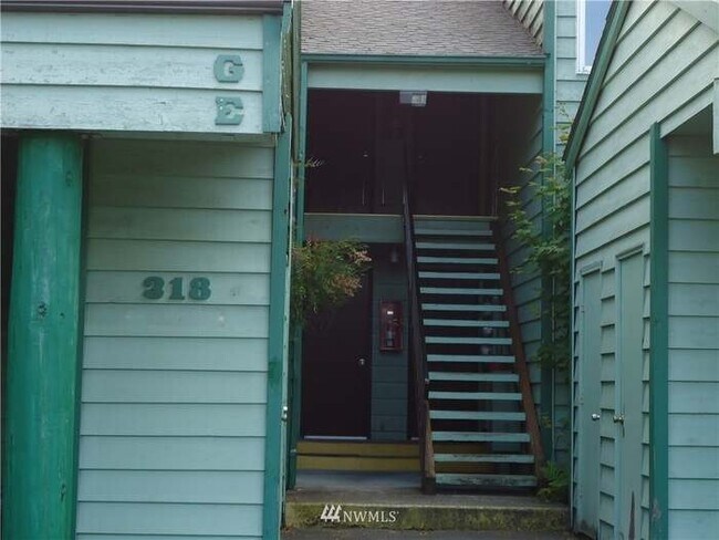 318 S 174th Pl in Burien, WA - Building Photo - Building Photo