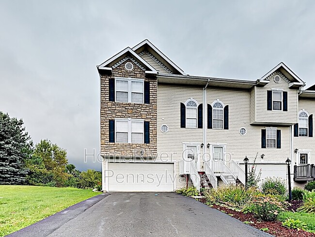 111 Antler Hollow Ct