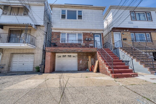 property at 125 Garfield Ave