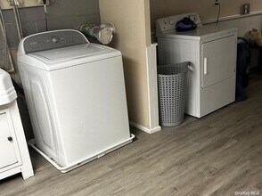 5 Crab Ave in Lynbrook, NY - Building Photo - Building Photo