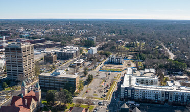 The Grove in Durham, NC - Building Photo - Building Photo