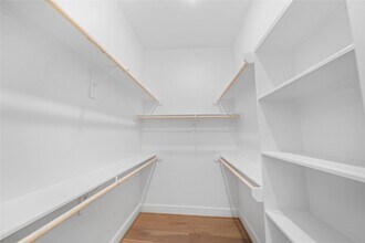 312 Queen Sude Ln in Houston, TX - Building Photo - Building Photo