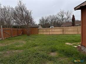 104 Plains St in Martindale, TX - Building Photo - Building Photo