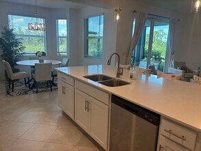 14151 Heritage Landing Blvd in Punta Gorda, FL - Building Photo - Building Photo