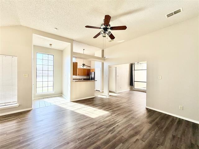 property at 3101 Hillcrest Dr