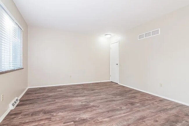 2285 Pheasant Dr in Florissant, MO - Building Photo - Building Photo