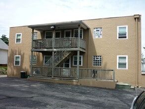 801 S 49th St, Unit 807 in Omaha, NE - Building Photo - Building Photo