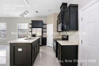 1311 Bodark Dr in Edinburg, TX - Building Photo - Building Photo