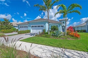 7026 Dominica Dr in Naples, FL - Building Photo