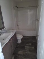 44 Claremont St in St. Cloud, MN - Building Photo