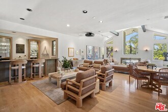 16101 Valley Meadow Pl in Los Angeles, CA - Building Photo - Building Photo