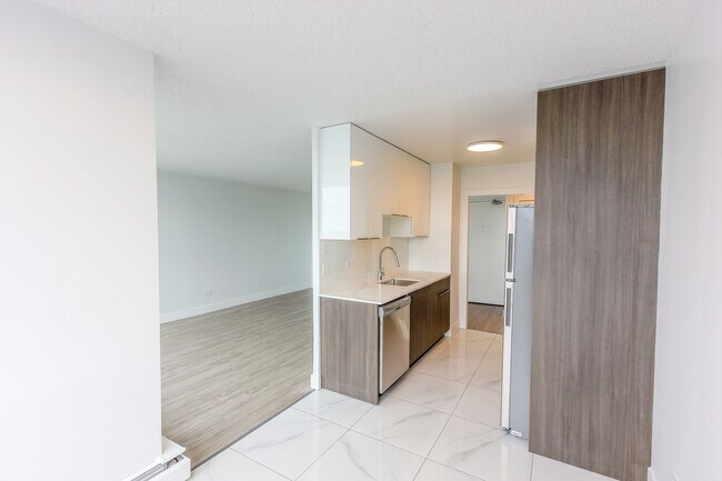 Signature Tower in Edmonton, AB - Building Photo - Building Photo