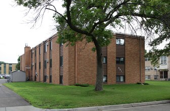 Aquila Flats in Minneapolis, MN - Building Photo - Building Photo