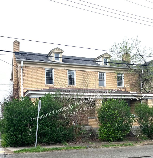 property at 3001 Glen Mawr St