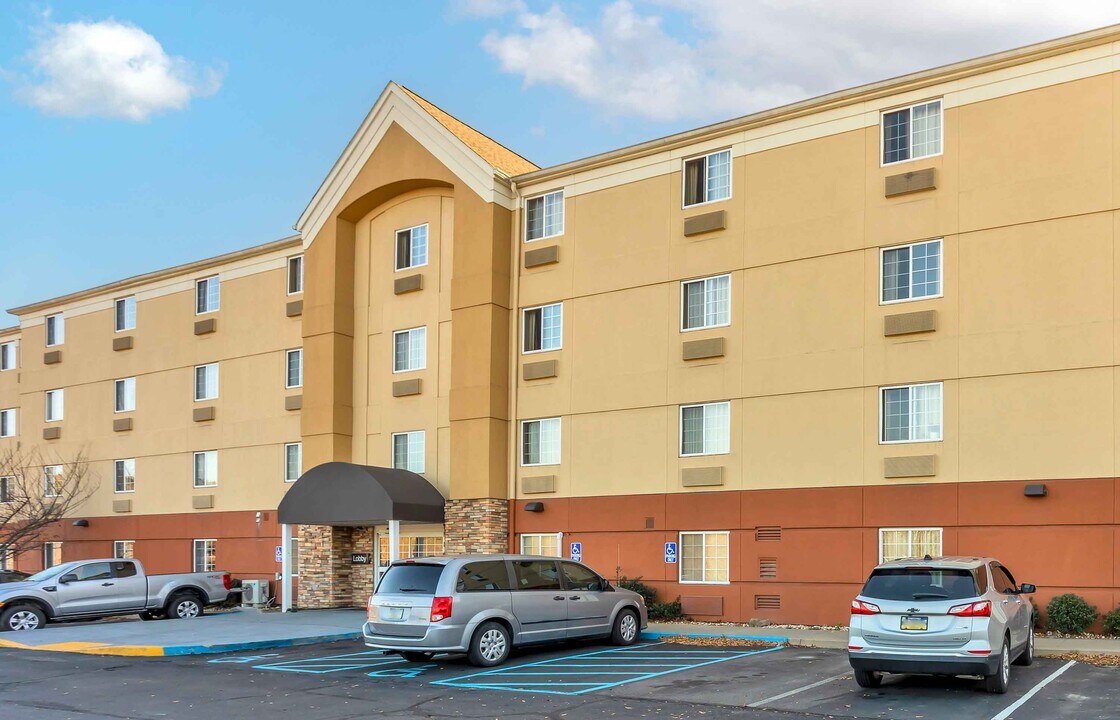 Furnished Studio-Wilkes-Barre - Hwy. 315 in Wilkes-Barre, PA - Foto de edificio