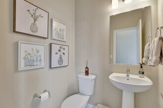 1515 W 68th Ave in Denver, CO - Building Photo - Building Photo