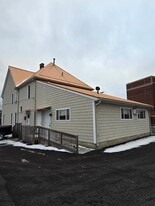 22 Granville St in Newark, OH - Building Photo