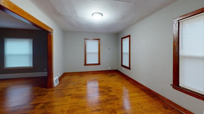 property at 629 N Jefferson Ave