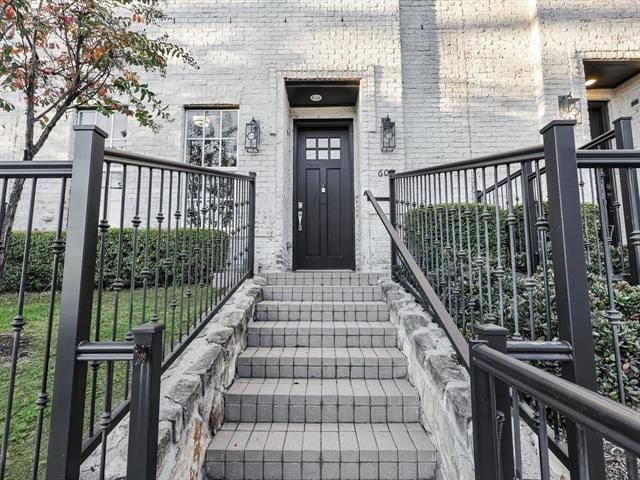 property at 7333 Valley View Ln