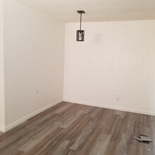 981 Sierra Ave in Clovis, CA - Building Photo - Building Photo