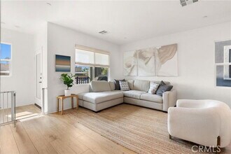 519 Caleigh Ln in Costa Mesa, CA - Building Photo - Building Photo