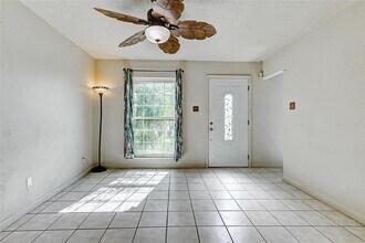 501 N 11th St in La Porte, TX - Building Photo - Building Photo