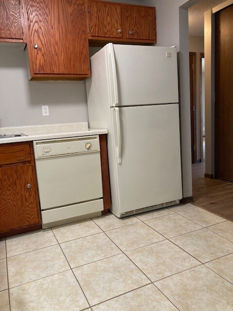 1887 Silver Bell Rd, Unit 215 in Eagan, MN - Building Photo - Building Photo